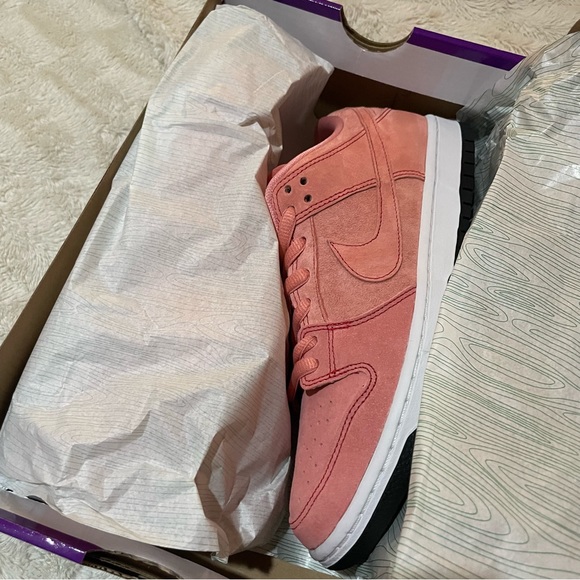 Nike SB dunk Pink Pig - Picture 8 of 9
